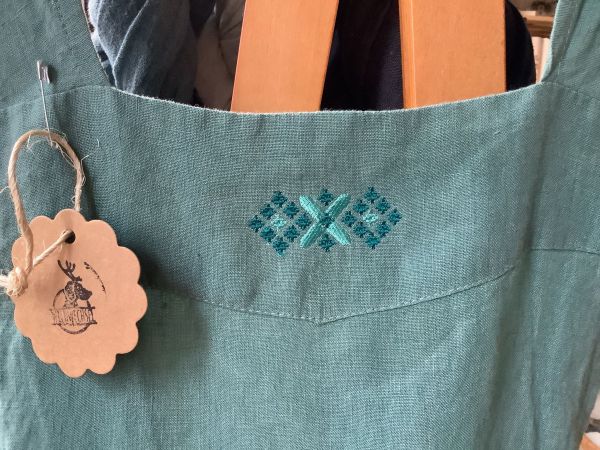 Kreuzschürze mit Stickerei Spa Green
